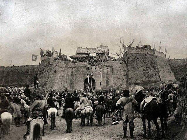 被曾国藩兄弟抢了平乱首功,八旗悍将负气出走竟意外成西安保护神