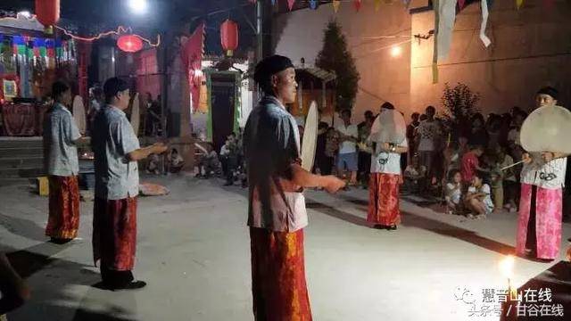 对"二龙大王"的崇拜,在甘谷县,在新兴,在头甲村一带的社也是很大的