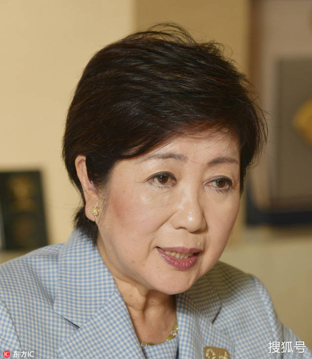 当地时间2018年8月1日,日本东京,东京都知事小池百合子接受采访.
