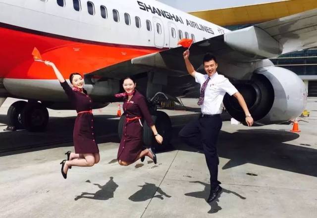 b737责任机长 ——姜文俊 微笑具有温暖的力量, 一个微笑,就可以传递