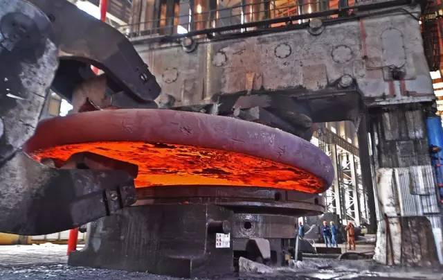 打造直径7.8米的「钢铁大饼」