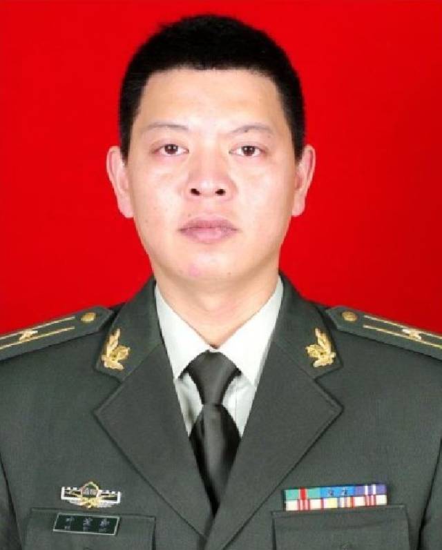 叶谊和,男,浙江温州人,1979年12月出生,1997年12月入伍,现任浙江省