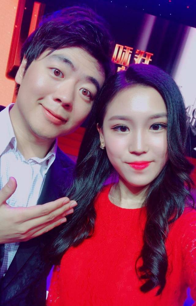 她是左宏元的徒弟从全球最小邓丽君到新声代实力唱将