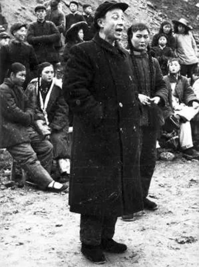 【戏·文】上世纪五十年代,楚剧艺术大师沈云陔提出:让楚剧像楚剧