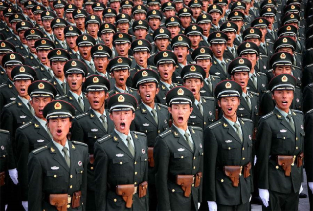 抗战70年阅兵有17个外国方阵很威武,但朱棣阅兵27国观礼也厉害_手机