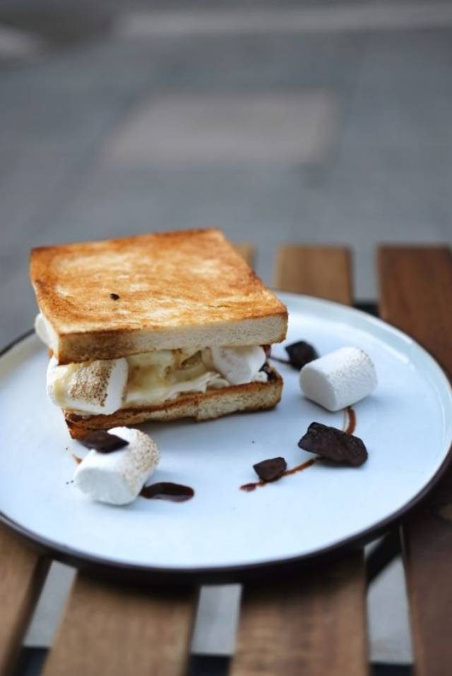 赣州这家店进去就想谈恋爱!就算周末,也可以假装在国外