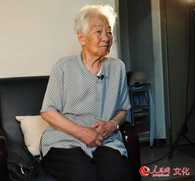 记者手记|98岁于蓝:革命的人,年轻的心