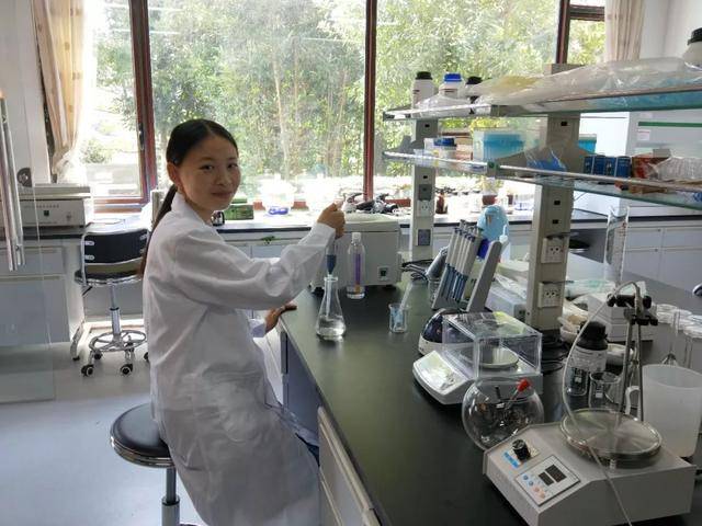 刘芝龙 博士 国立台湾大学植物学博士 林奈实验室高级科学教育导师