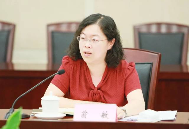 奉化区委常委,区纪委书记,区监委主任翁敏