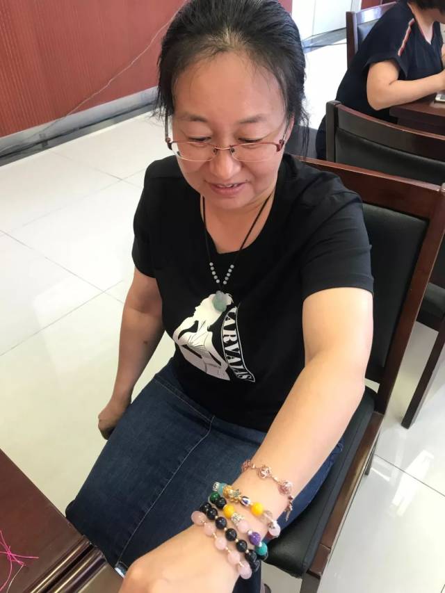 住三"女工"秀"女红" ——公司工会组织女职工手工艺爱心制作活动