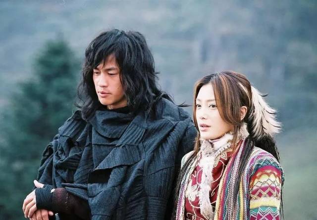 为什么秦岚演绎富察皇后翻红?成熟女人稳中求变