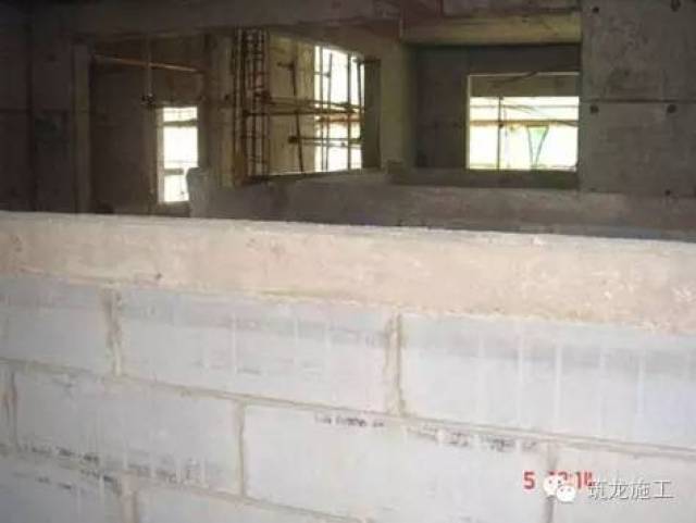陕西劳务建筑业：政策暖风与市场挑战