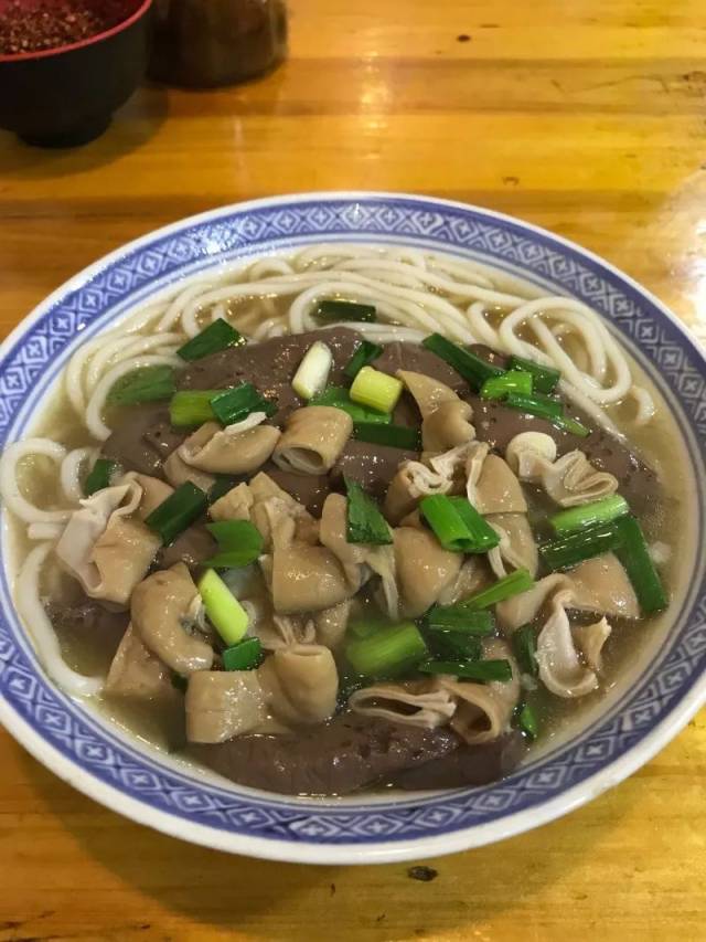 油豆腐线粉汤