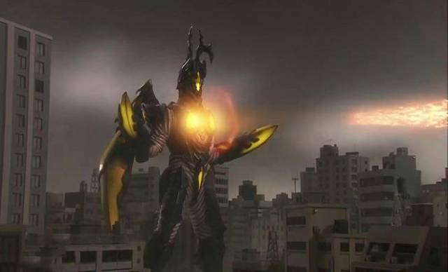 奥特曼耍的团团转,而且还能将奥特曼所发射的光线技能吸收并且返回来