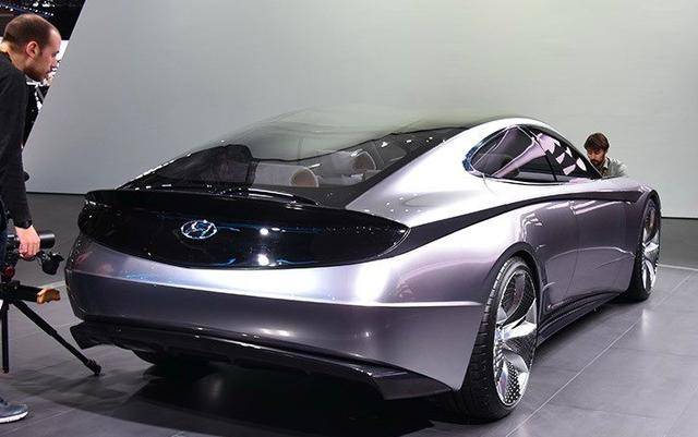 现代全新gt跑车!帅气不输保时捷panamera,照这量产谁还买特斯拉