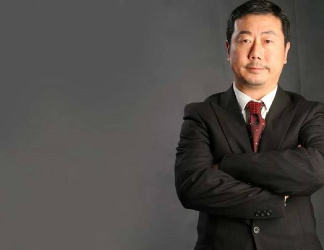 23年前他创办《焦点访谈》,曾被妻女告上法庭,如今57岁让人唏嘘!