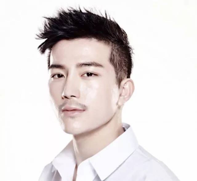 >>>> 零售与电商 诚享东方董事长 陈俊宇(28岁)