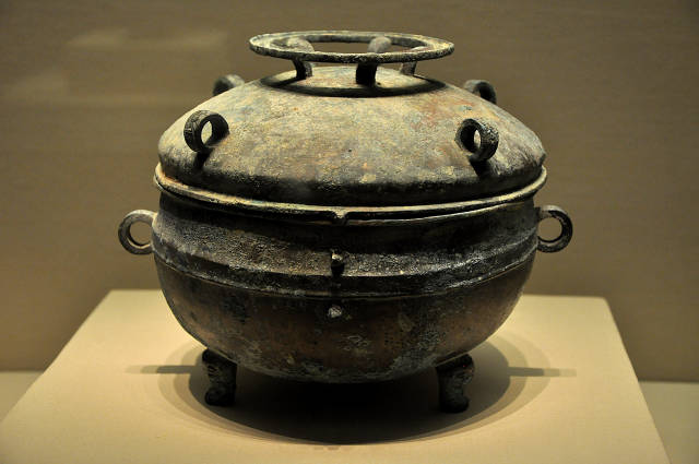 弦纹青铜盏 茂县南新镇牟托村一号石棺墓出土