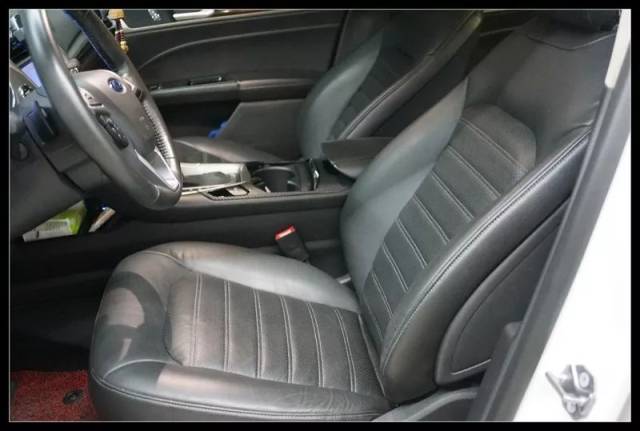 新蒙迪欧主驾加强版雪域座椅通风系统!