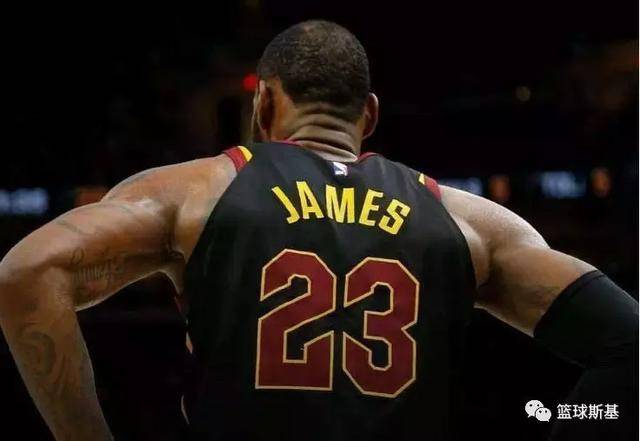 詹姆斯重回骑士首秀回顾 克利夫兰之子终兑现承诺