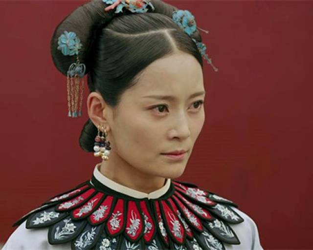 听说纯妃后来是黑化,应该会成为魏璎珞的强敌吧.