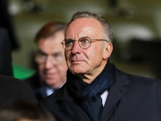 鲁梅尼格:拜仁的中场依旧拥挤 有人想走可以谈