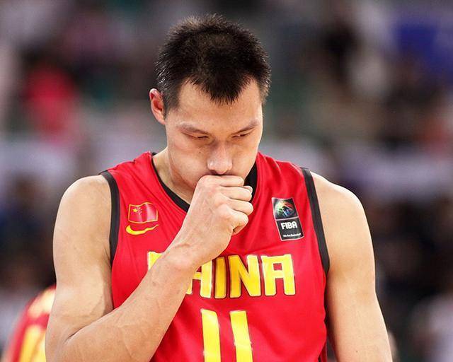 08奥运会中国男篮12人近况!四人继续征战,五人