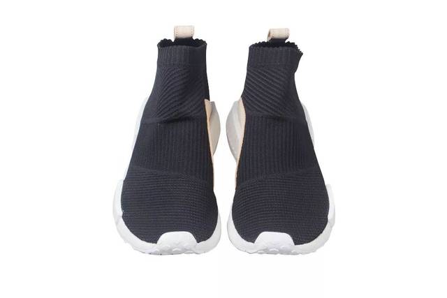 新货推荐丨adidas nmd cs1 pk boost 黑白 袜套跑步鞋 现已上架