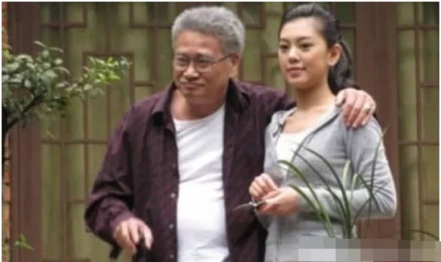 吴孟达老婆图片