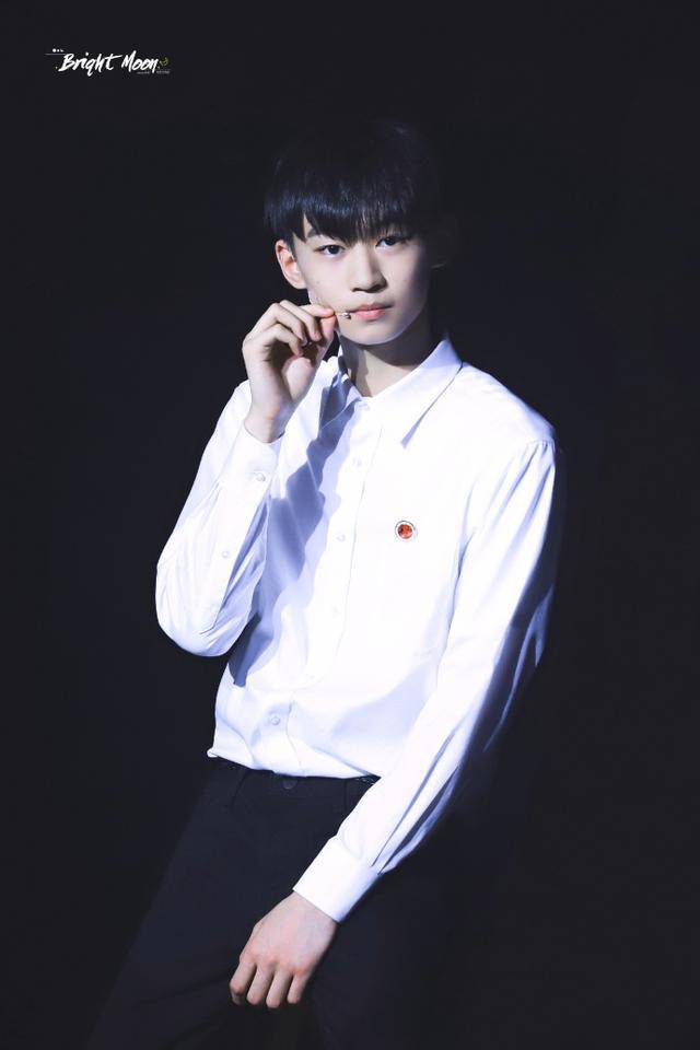 易安中学恩皓0808生日快乐!