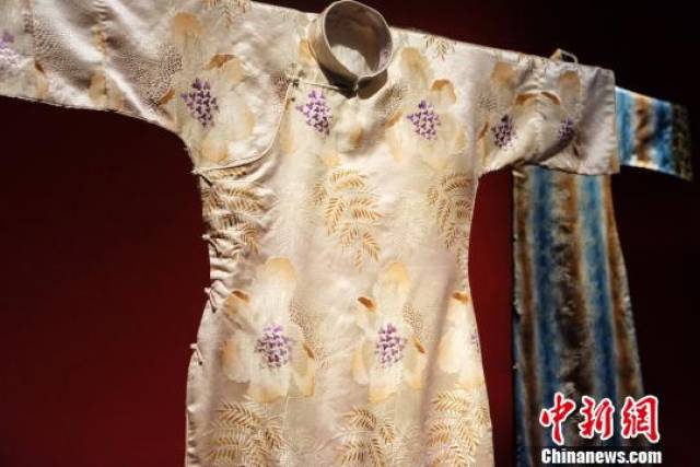 台湾收藏家逾百件海派旗袍入藏上海市历史博物馆
