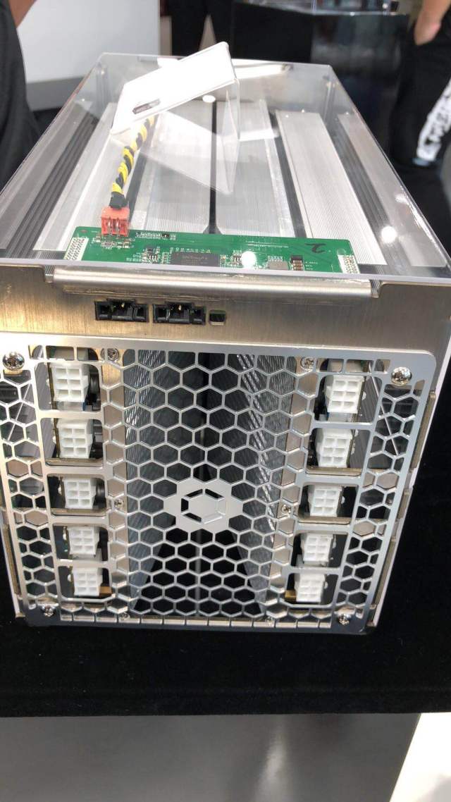 嘉楠耘智三连发:全球首款7nm芯片,a9新矿机和区块链电视_手机搜狐网