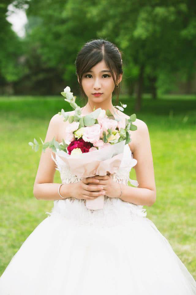 若风正式公布恋情 和女演员在一起!