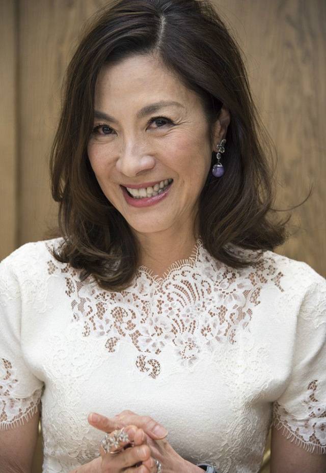 杨紫琼虽有皱纹,但气质依旧在!网友:优雅的老去,强过橡胶脸!