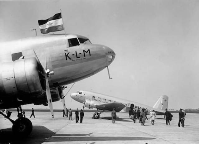 1934年荷兰航空公司的道格拉斯dc-2.