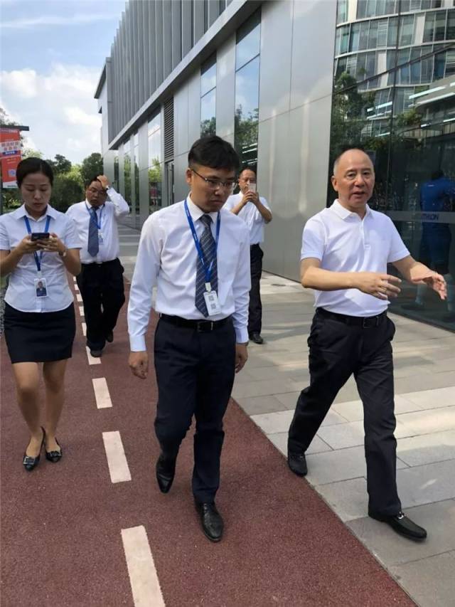 招商物业副总经理石寒调研上海公司招商通项目落地工作并慰问一线员工