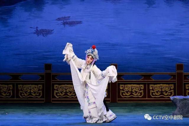 京剧《白蛇传 京韵国粹美,西湖人间情