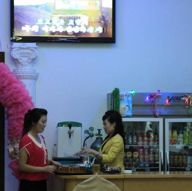 秦皇岛朝鲜服务员饭店图片