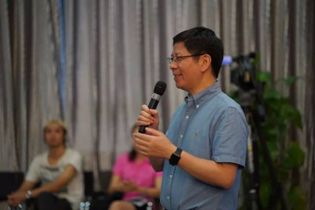 会上龚方戚副院长,傅君芬副院长,邹朝春副书记,毛建华副院长,毛文总