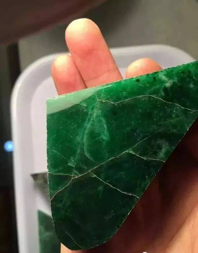 翡翠中的"帝王裂","裂"出不一样的天际!