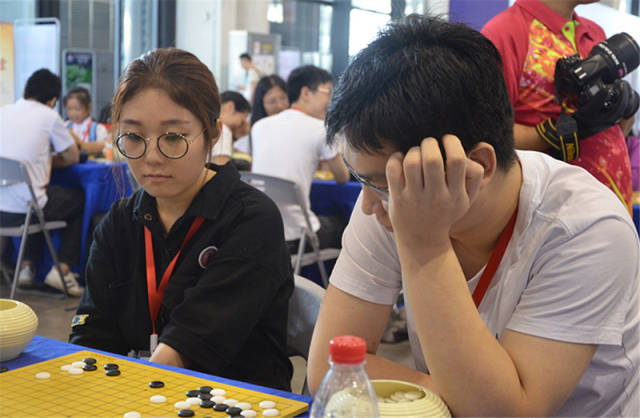 组图:围棋大会嘉年华赛事火热开战 孟泰龄鲍云等参加