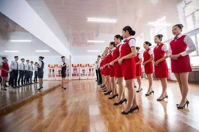 民航地勤培训：连接蓝天与乘客之间的桥梁