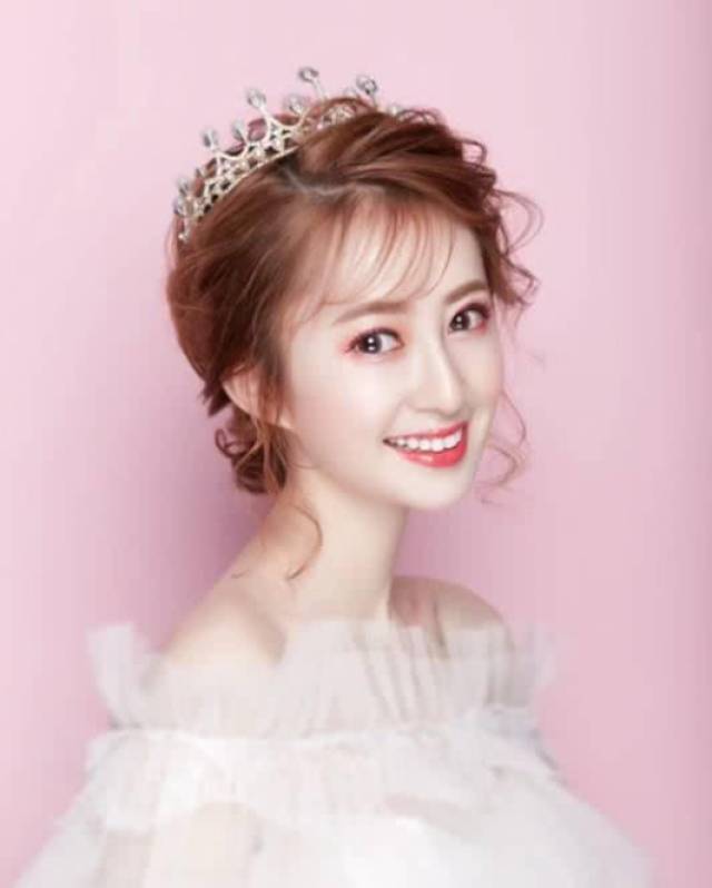 熊猫女主播颜值开挂成cj现场焦点,王思聪亲自为她点赞