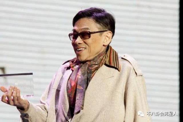 他身高150还长得丑,却是影坛大哥大,周润发刘德华有今天全靠他!