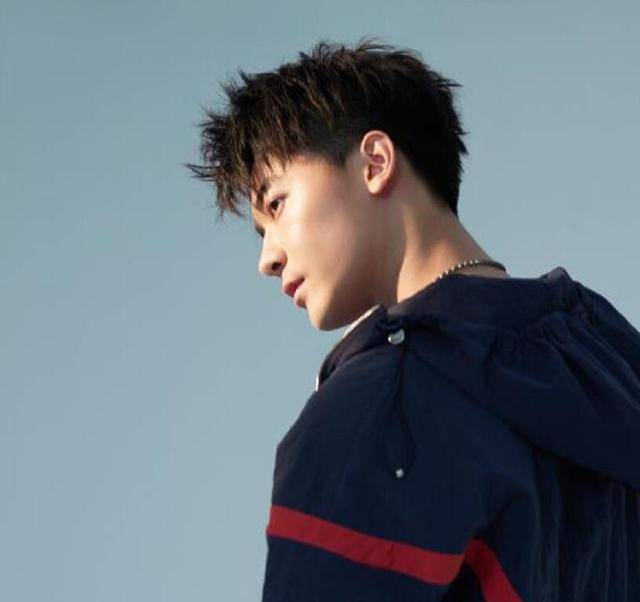 《爱情公寓》拉来盗墓笔记玩买一送一,赵志伟版张起灵意外成亮点