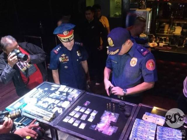 警方突击马卡蒂一酒吧 缉获大量毒品125人被带走