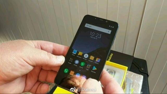 小米pocophone f1新机在网上被开箱!配置信息曝光