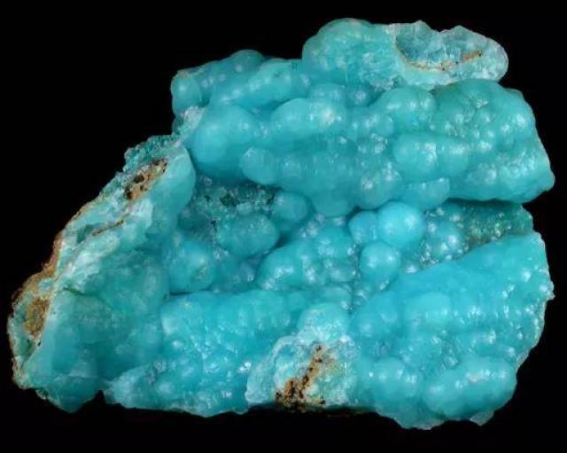 异极矿多以集合体形态产出,适合作为观赏石.