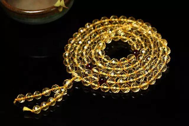 "钻石琥珀",一颗珠子上百个切面,太惊艳了!