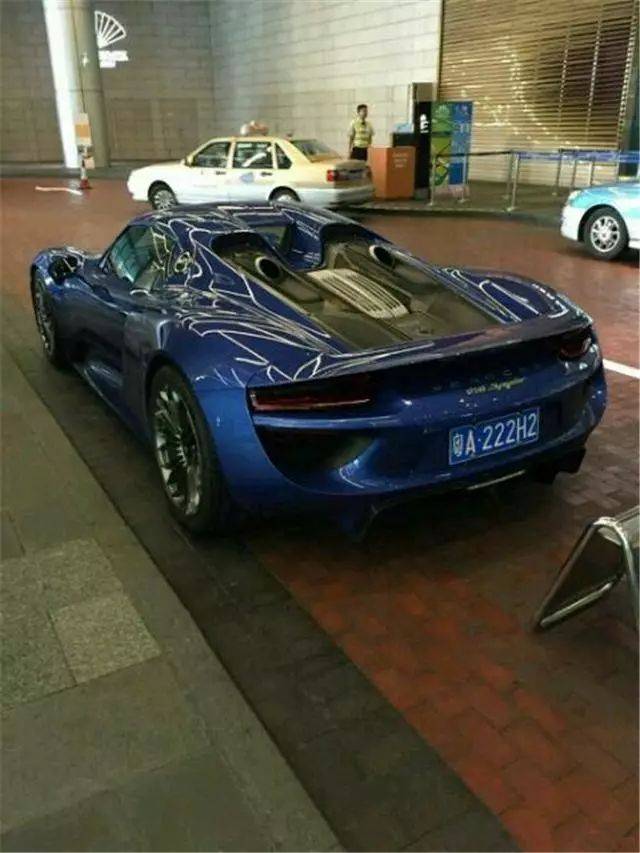 广州最牛的几台豪车,动不动上千万,车牌很特别!